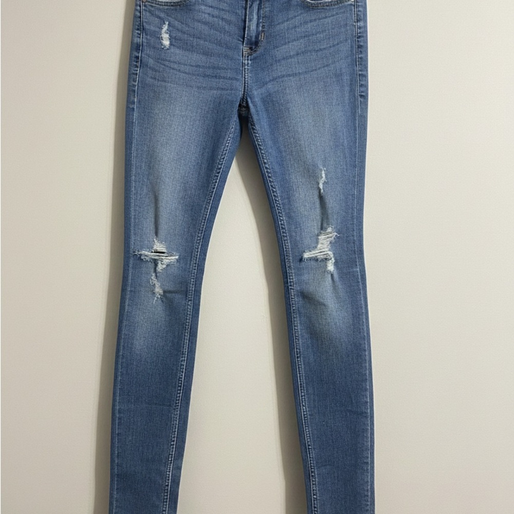 Hollister Women’s High-Rise Jeans | W26 L32 | Excellent Condition